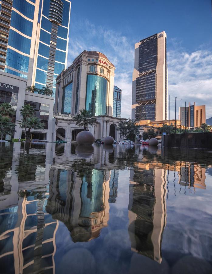 Safi Royal Luxury Valle San Pedro Garza Garcia Exterior foto The Petronas Twin Towers, Kuala Lumpur