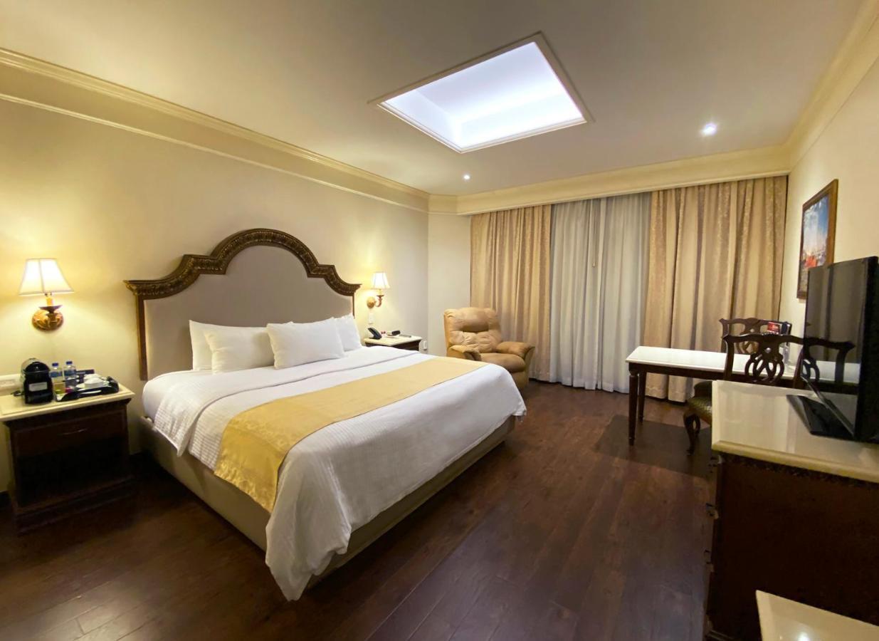 Safi Royal Luxury Valle San Pedro Garza Garcia Exterior foto Deluxe Room